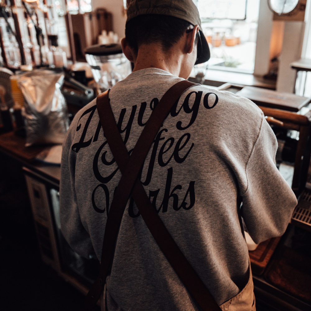 ZHYVAGO "Trike" CREW NECK SWEAT【オンラインストア限定】