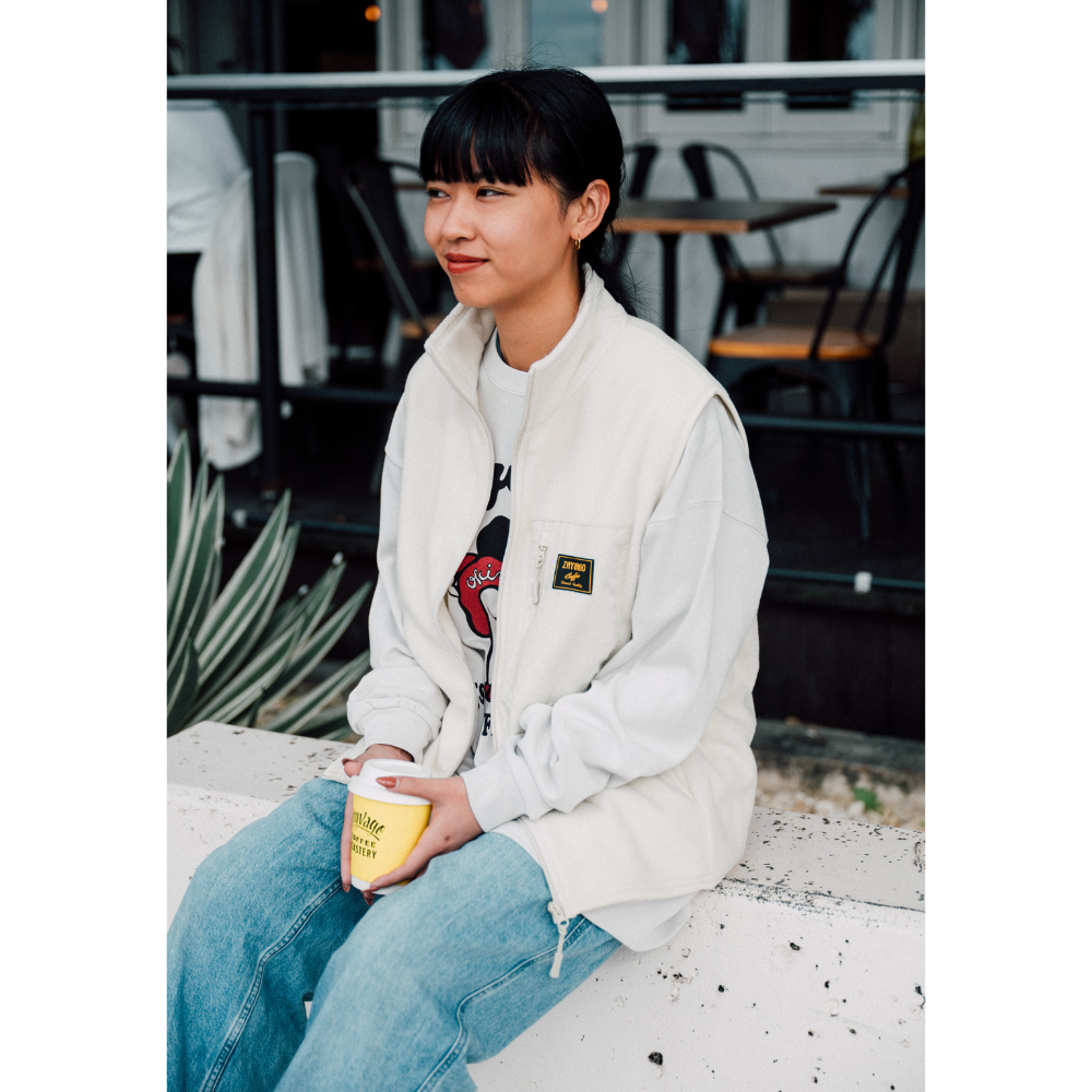 【OUTLET】ZHYVAGO name Micro fleece zip vest