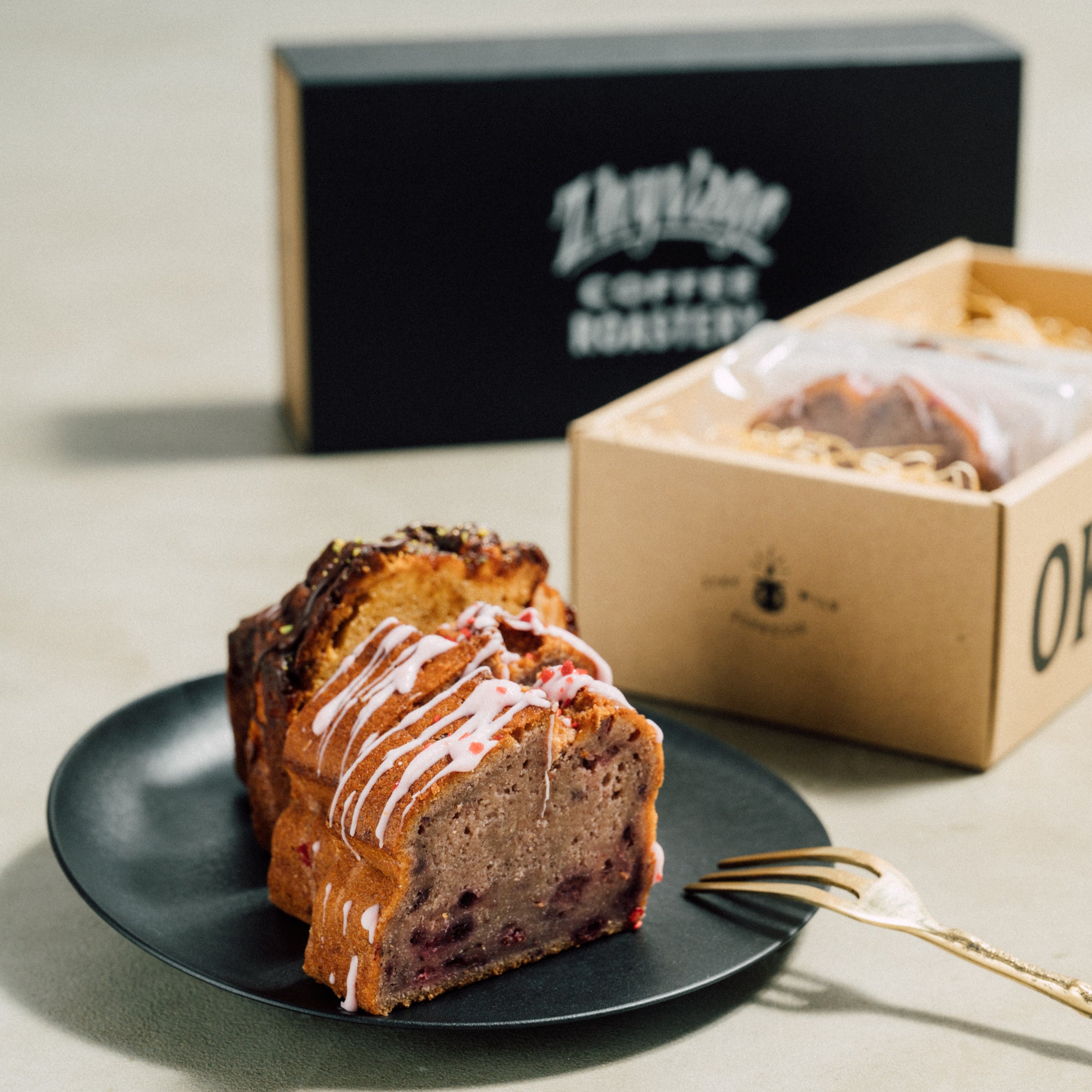 Berry & Caramel Nuts Pound Cake【オンライン限定】