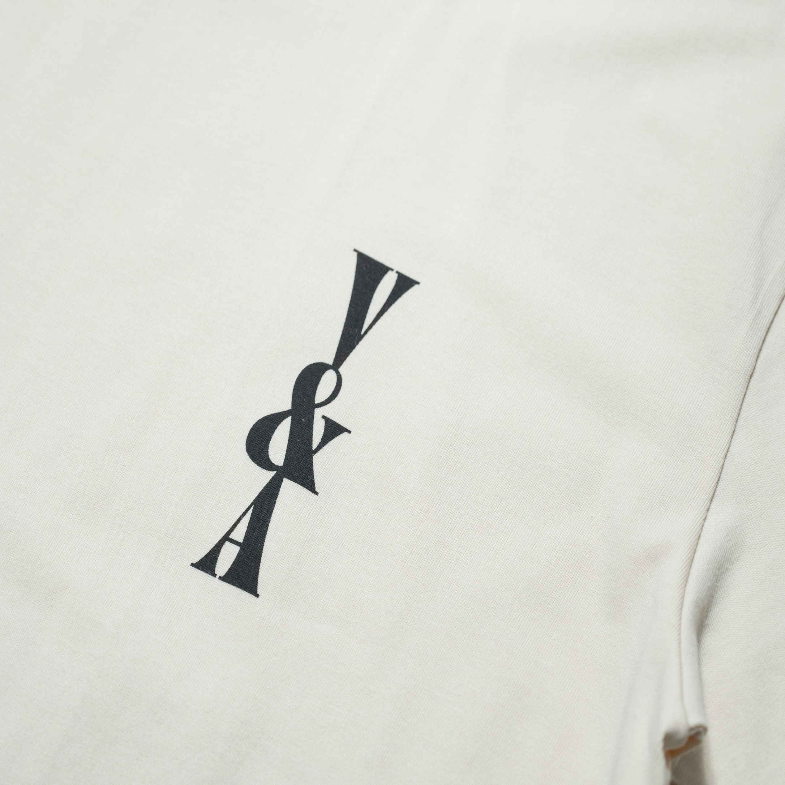 V&A 9 Palmtree Tee
