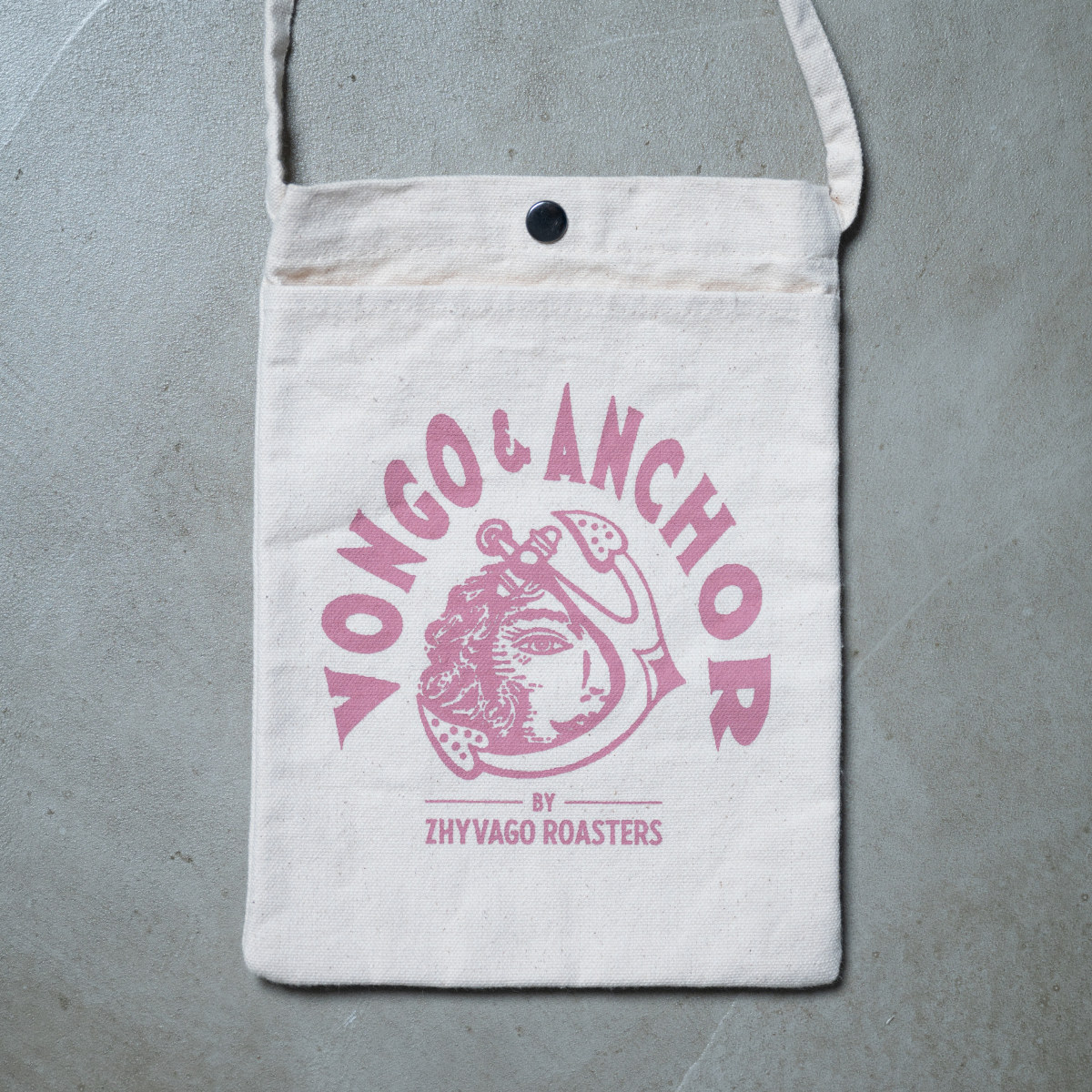 V&A Anchor Elena × ZHYVAGO sacoche