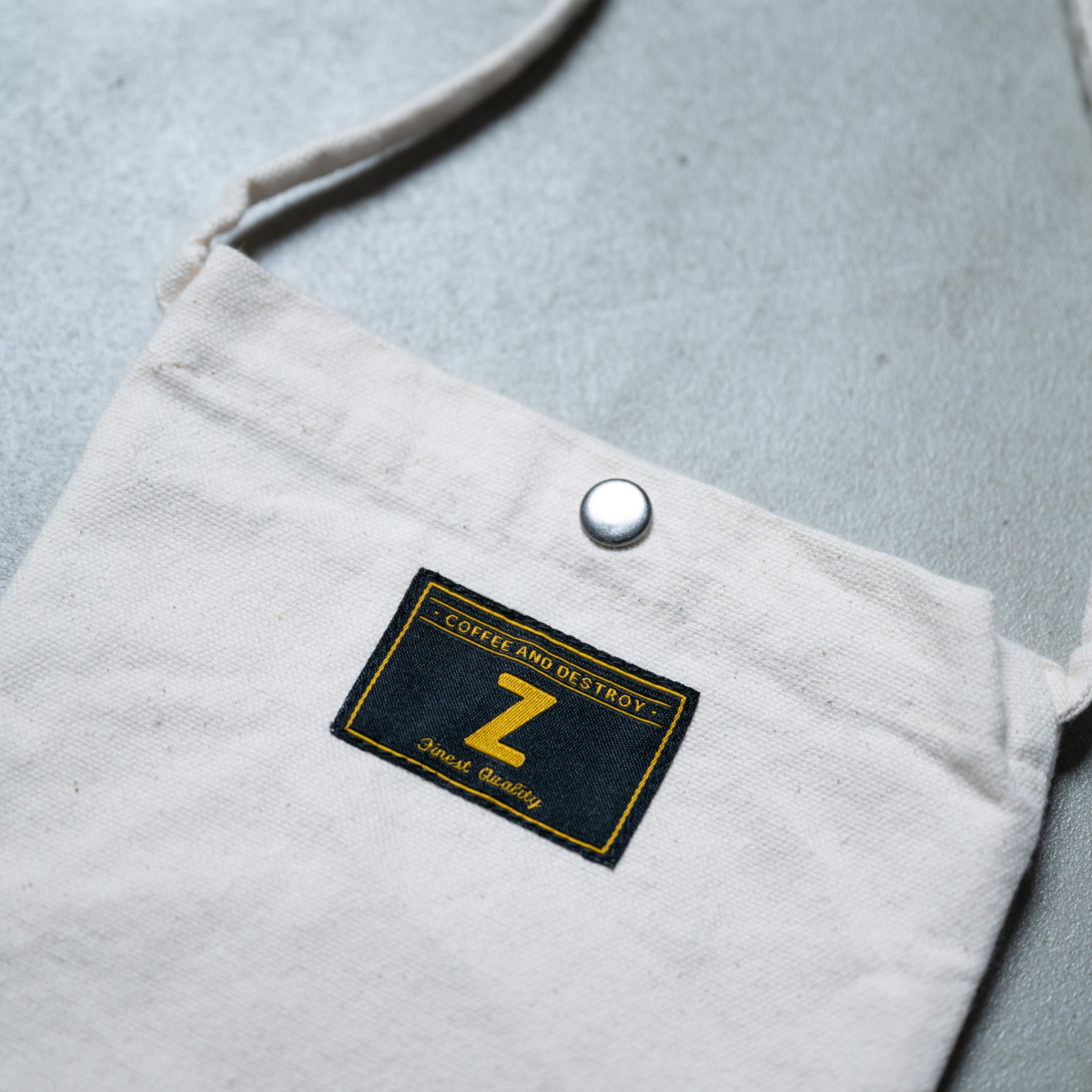 V&A Anchor Elena × ZHYVAGO sacoche