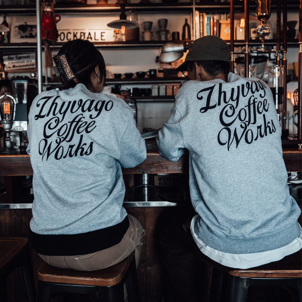 ZHYVAGO "Trike" CREW NECK SWEAT【オンラインストア限定】