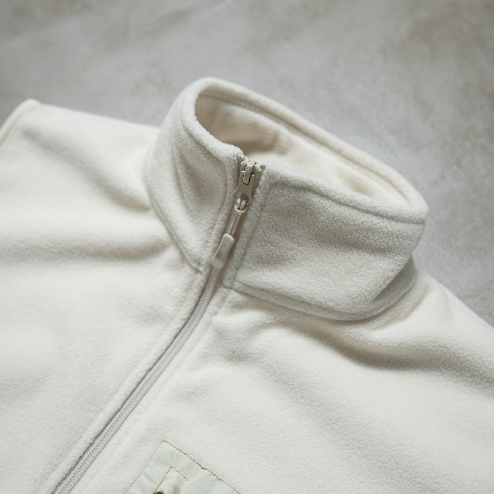 【OUTLET】ZHYVAGO name Micro fleece zip vest