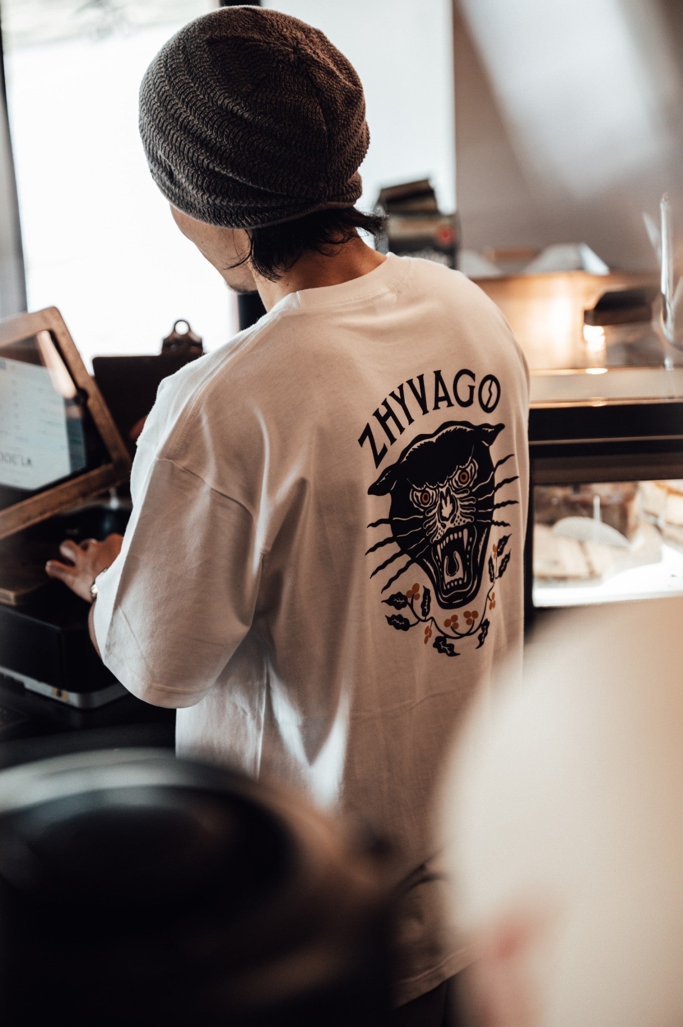 The Black Panther BARISTAS Tシャツ – Zhyvago Coffee Roastery