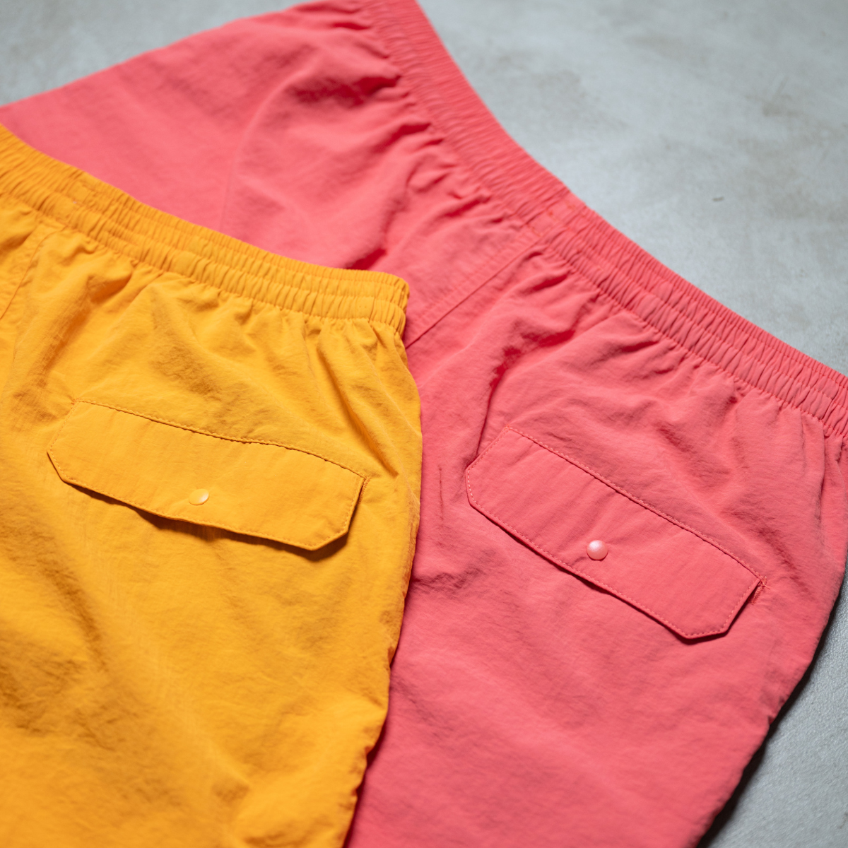 Nylon Passion short pants -Grunge logo- Pink / Mango