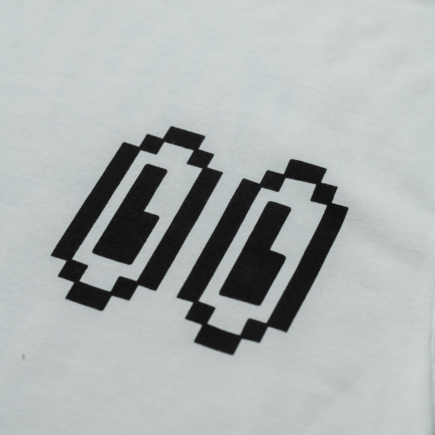 Main Logo × BIT EYE - by JARRIX Tシャツ