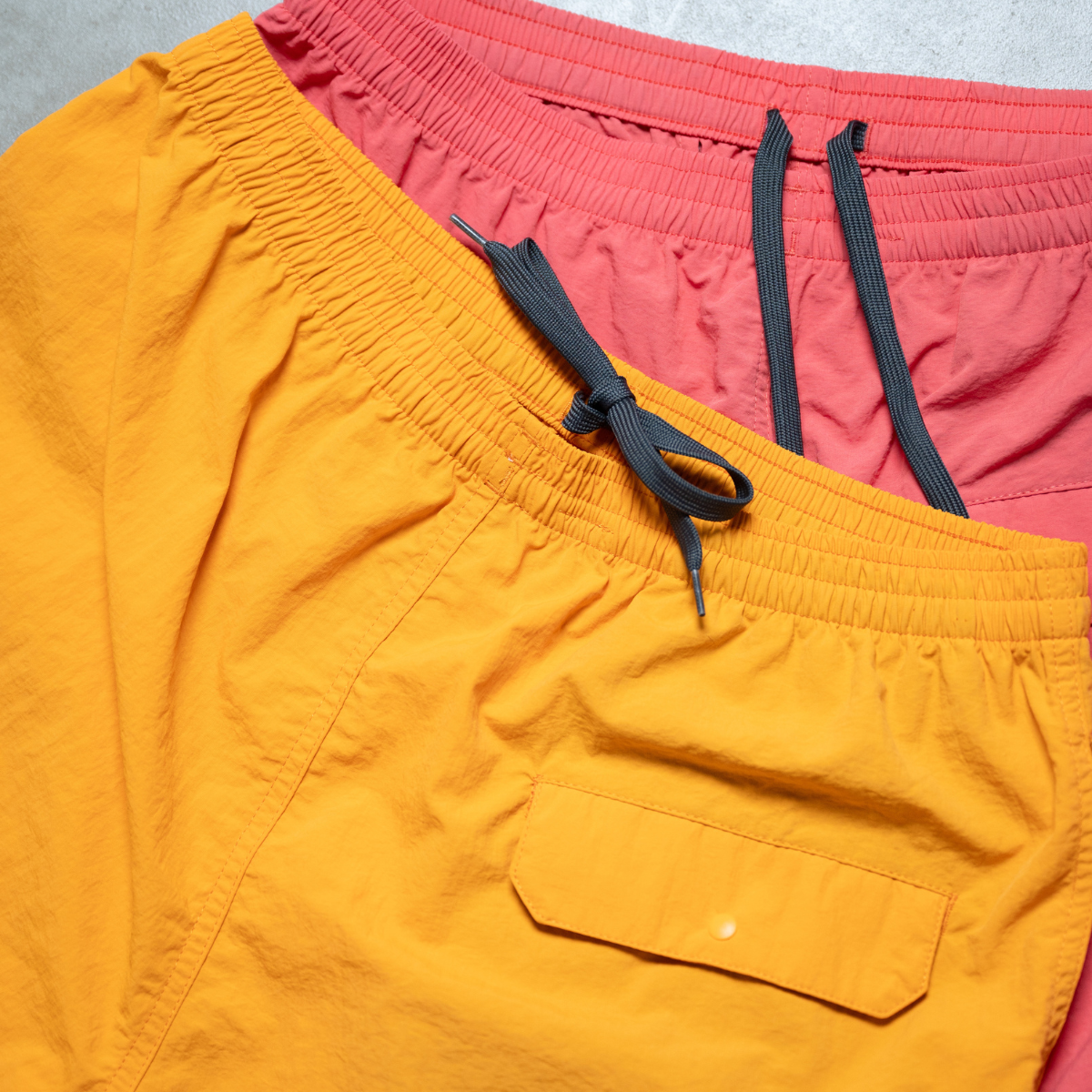 Nylon Passion short pants -Grunge logo- Pink / Mango