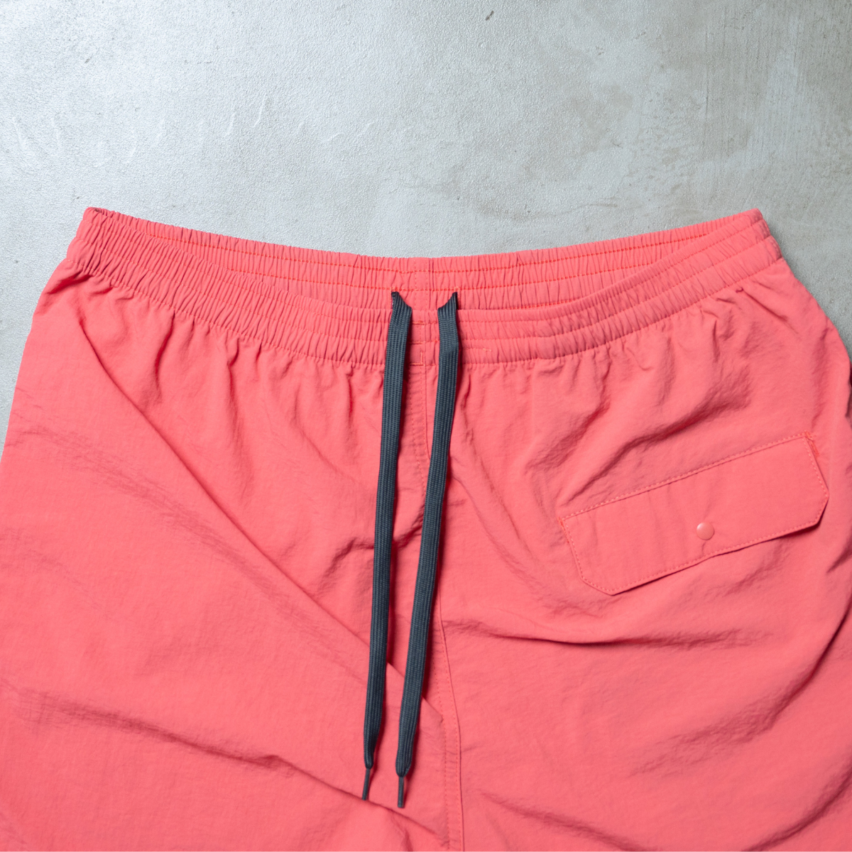 Nylon Passion short pants -Grunge logo- Pink / Mango