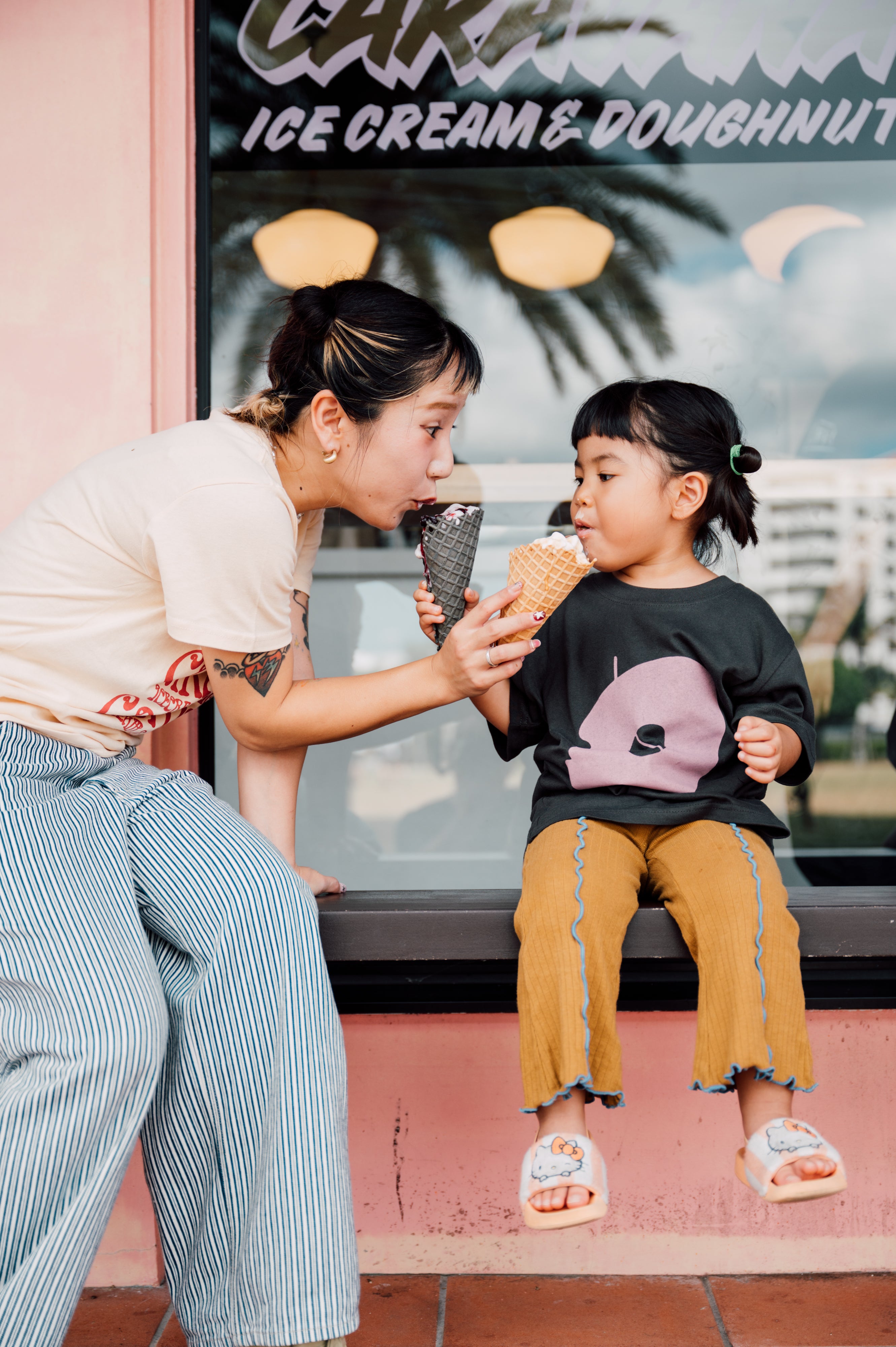CARAVANA icecream & doughnut KID's Tee