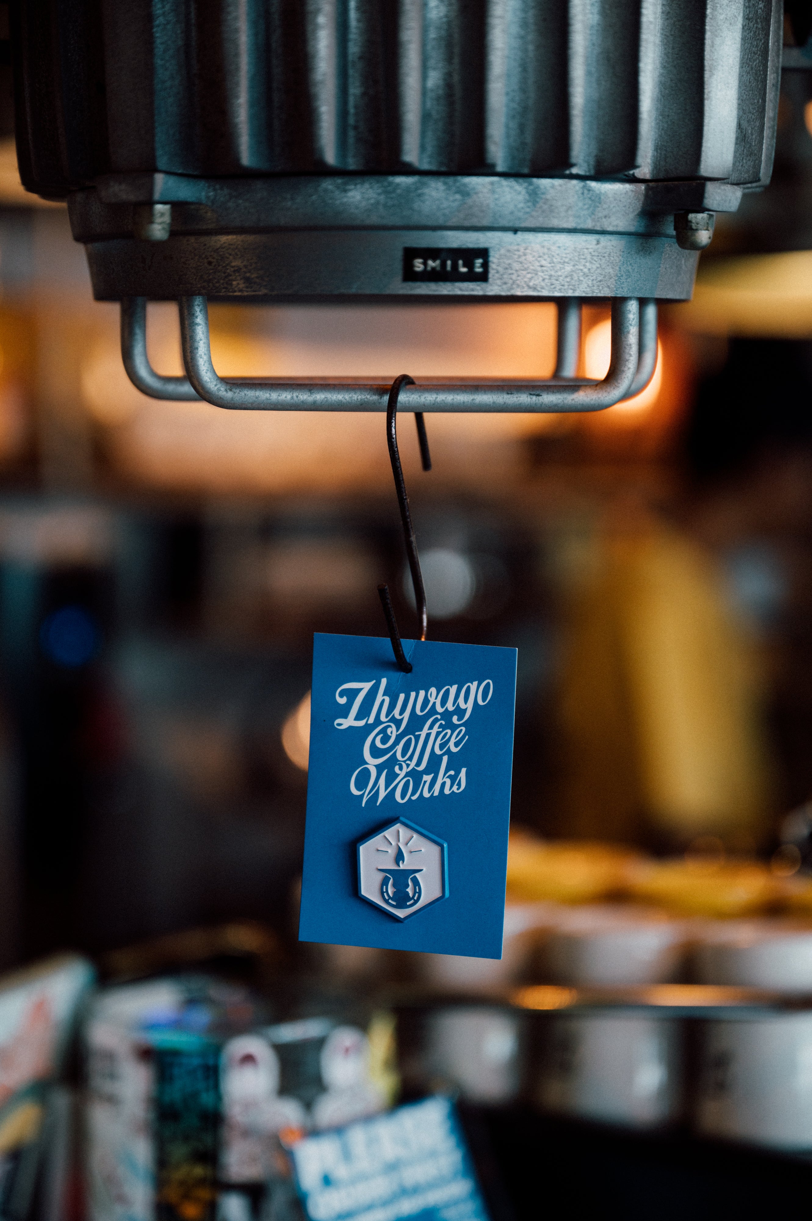 Zhyvago Coffee Works 10th Anniversary "Horse shoe & Candle light" Honeycomb ピンズ