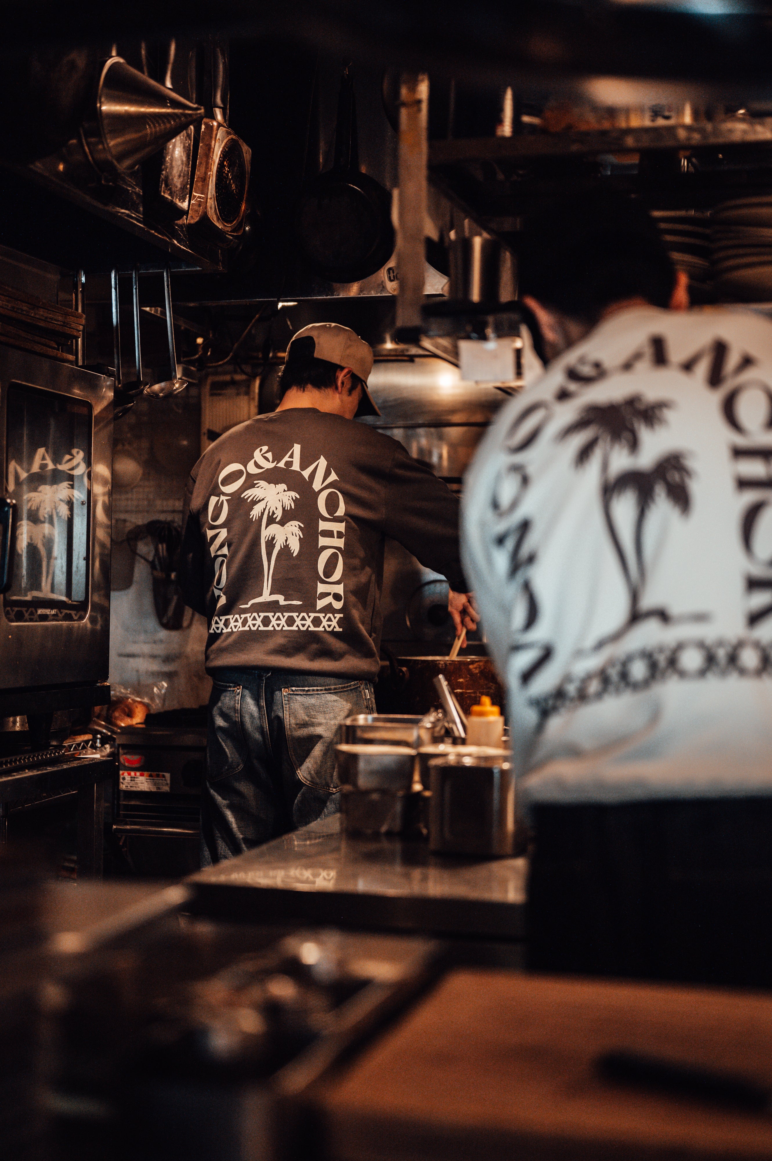 Vongo & Anchor Palm Tree crew neck SWT