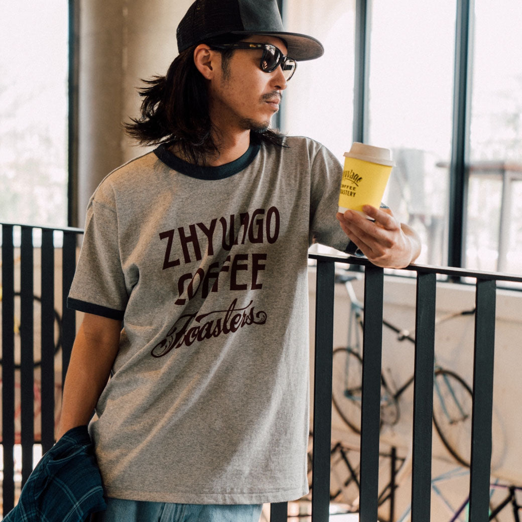 ZCR カレッジ リンガー Tシャツ – Zhyvago Coffee Roastery